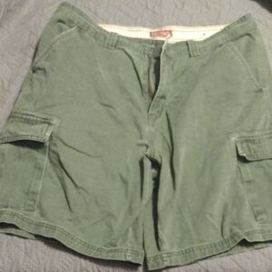Faded Glory Men's Green Cargo Shorts​​